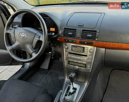 Черный Тойота Авенсис, объемом двигателя 1.8 л и пробегом 98 тыс. км за 10300 $, фото 61 на Automoto.ua