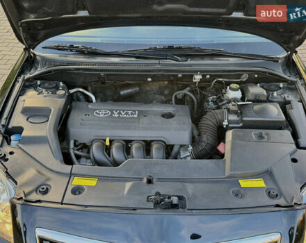 Черный Тойота Авенсис, объемом двигателя 1.8 л и пробегом 98 тыс. км за 10300 $, фото 79 на Automoto.ua