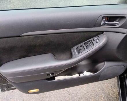 Черный Тойота Авенсис, объемом двигателя 1.8 л и пробегом 256 тыс. км за 7999 $, фото 17 на Automoto.ua