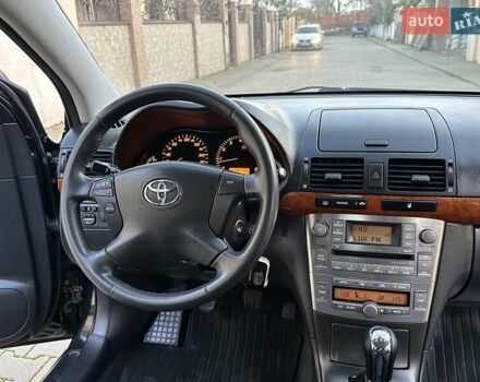 Чорний Тойота Авенсіс, об'ємом двигуна 1.8 л та пробігом 136 тис. км за 8300 $, фото 46 на Automoto.ua