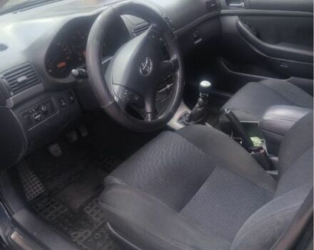 Черный Тойота Авенсис, объемом двигателя 2 л и пробегом 257 тыс. км за 5900 $, фото 5 на Automoto.ua