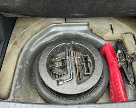 Черный Тойота Авенсис, объемом двигателя 1.8 л и пробегом 242 тыс. км за 6800 $, фото 14 на Automoto.ua