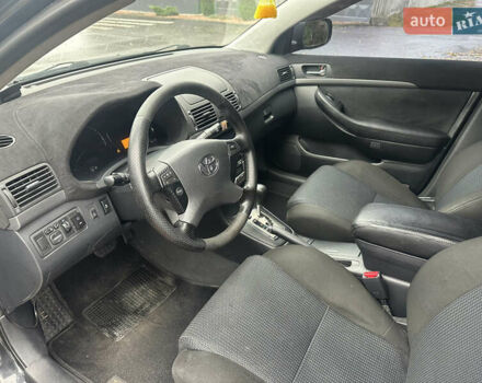 Черный Тойота Авенсис, объемом двигателя 1.79 л и пробегом 255 тыс. км за 6900 $, фото 5 на Automoto.ua