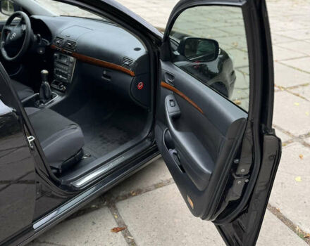 Черный Тойота Авенсис, объемом двигателя 1.8 л и пробегом 262 тыс. км за 6700 $, фото 8 на Automoto.ua