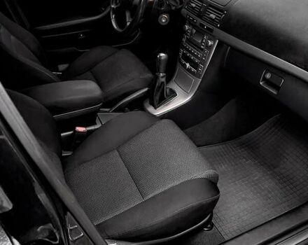 Черный Тойота Авенсис, объемом двигателя 1.8 л и пробегом 185 тыс. км за 8000 $, фото 4 на Automoto.ua