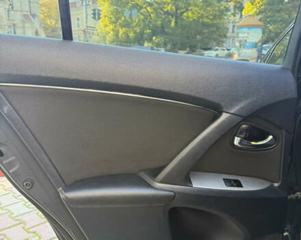 Черный Тойота Авенсис, объемом двигателя 1.8 л и пробегом 193 тыс. км за 9199 $, фото 67 на Automoto.ua