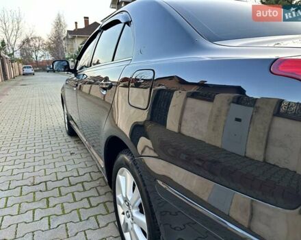 Чорний Тойота Авенсіс, об'ємом двигуна 1.8 л та пробігом 136 тис. км за 8300 $, фото 35 на Automoto.ua