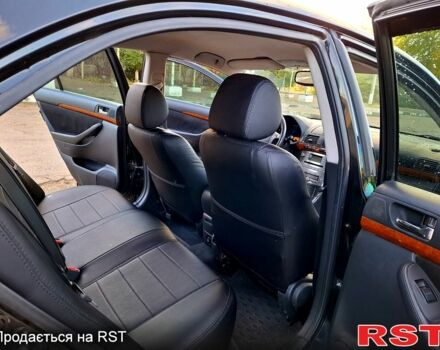 Черный Тойота Авенсис, объемом двигателя 1.8 л и пробегом 183 тыс. км за 7500 $, фото 7 на Automoto.ua
