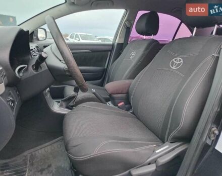 Черный Тойота Авенсис, объемом двигателя 1.8 л и пробегом 297 тыс. км за 7490 $, фото 12 на Automoto.ua