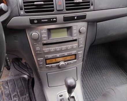 Черный Тойота Авенсис, объемом двигателя 1.8 л и пробегом 256 тыс. км за 7999 $, фото 20 на Automoto.ua