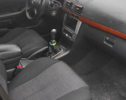 Черный Тойота Авенсис, объемом двигателя 1.79 л и пробегом 247 тыс. км за 6700 $, фото 14 на Automoto.ua