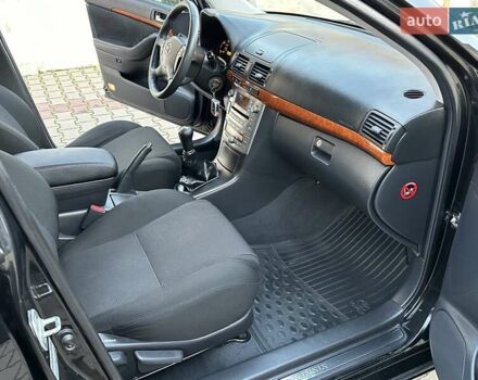 Чорний Тойота Авенсіс, об'ємом двигуна 1.8 л та пробігом 136 тис. км за 8300 $, фото 49 на Automoto.ua