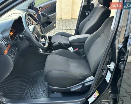 Чорний Тойота Авенсіс, об'ємом двигуна 1.8 л та пробігом 136 тис. км за 8300 $, фото 40 на Automoto.ua