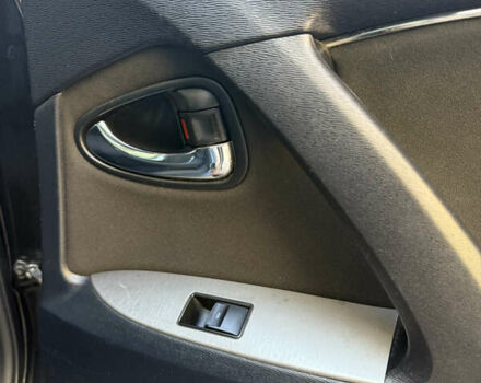 Черный Тойота Авенсис, объемом двигателя 1.8 л и пробегом 193 тыс. км за 9199 $, фото 61 на Automoto.ua