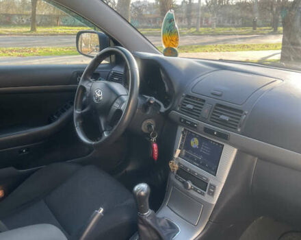 Черный Тойота Авенсис, объемом двигателя 1.79 л и пробегом 130 тыс. км за 7500 $, фото 15 на Automoto.ua