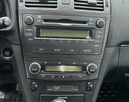 Черный Тойота Авенсис, объемом двигателя 2 л и пробегом 275 тыс. км за 8200 $, фото 5 на Automoto.ua