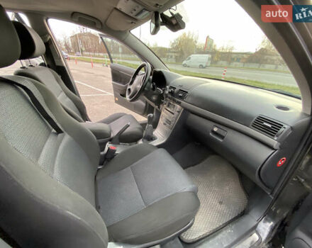 Черный Тойота Авенсис, объемом двигателя 1.8 л и пробегом 240 тыс. км за 6313 $, фото 14 на Automoto.ua