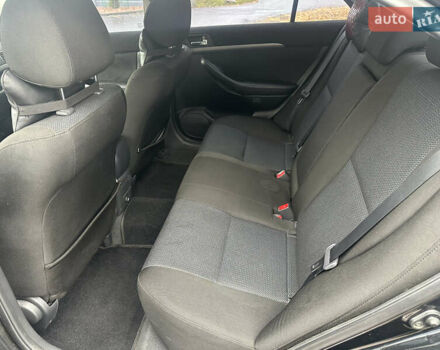 Черный Тойота Авенсис, объемом двигателя 1.79 л и пробегом 255 тыс. км за 6900 $, фото 7 на Automoto.ua