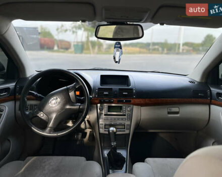 Черный Тойота Авенсис, объемом двигателя 1.8 л и пробегом 233 тыс. км за 6550 $, фото 5 на Automoto.ua