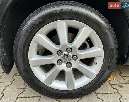 Чорний Тойота Авенсіс, об'ємом двигуна 1.8 л та пробігом 136 тис. км за 8300 $, фото 27 на Automoto.ua