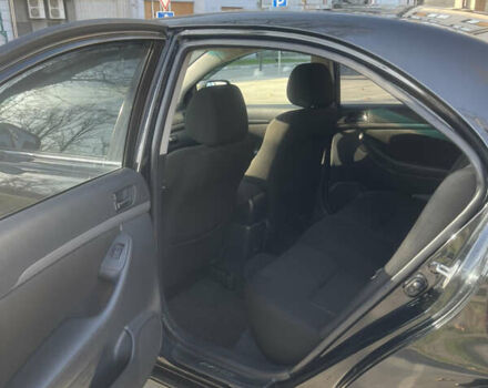 Черный Тойота Авенсис, объемом двигателя 1.79 л и пробегом 130 тыс. км за 7500 $, фото 8 на Automoto.ua