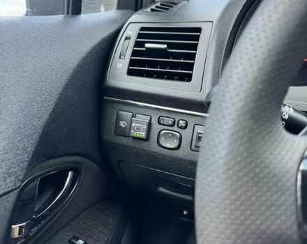 Черный Тойота Авенсис, объемом двигателя 2 л и пробегом 270 тыс. км за 9500 $, фото 6 на Automoto.ua