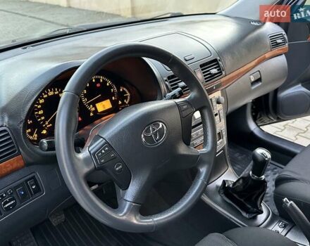 Чорний Тойота Авенсіс, об'ємом двигуна 1.8 л та пробігом 136 тис. км за 8300 $, фото 42 на Automoto.ua