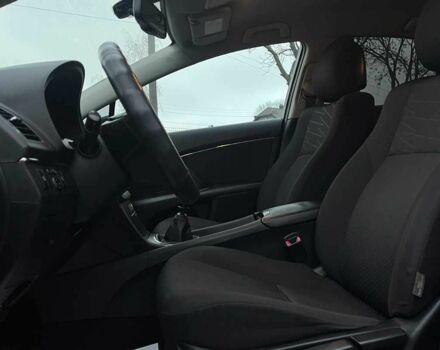 Чорний Тойота Авенсіс, об'ємом двигуна 2.2 л та пробігом 320 тис. км за 8100 $, фото 19 на Automoto.ua