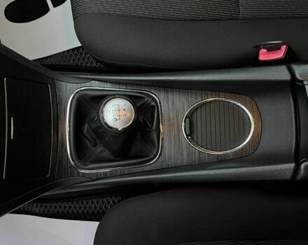 Чорний Тойота Авенсіс, об'ємом двигуна 2.2 л та пробігом 320 тис. км за 8100 $, фото 15 на Automoto.ua