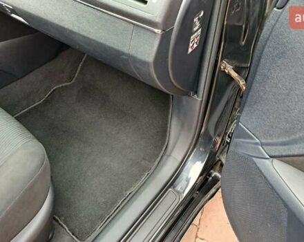 Чорний Тойота Авенсіс, об'ємом двигуна 1.6 л та пробігом 113 тис. км за 9500 $, фото 24 на Automoto.ua