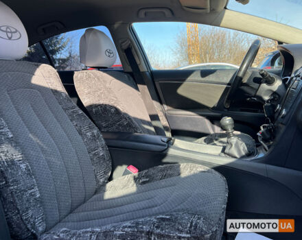 Черный Тойота Авенсис, объемом двигателя 2 л и пробегом 190 тыс. км за 8700 $, фото 8 на Automoto.ua