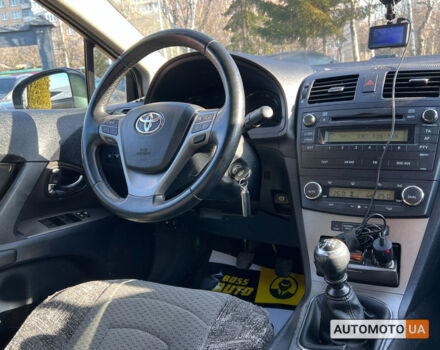 Черный Тойота Авенсис, объемом двигателя 2 л и пробегом 190 тыс. км за 8700 $, фото 11 на Automoto.ua