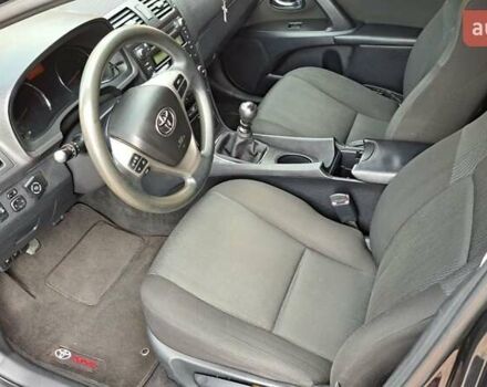 Чорний Тойота Авенсіс, об'ємом двигуна 1.6 л та пробігом 113 тис. км за 9500 $, фото 19 на Automoto.ua