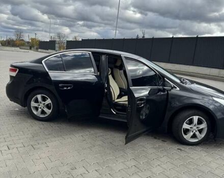 Чорний Тойота Авенсіс, об'ємом двигуна 1.6 л та пробігом 281 тис. км за 9600 $, фото 11 на Automoto.ua