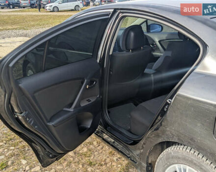 Черный Тойота Авенсис, объемом двигателя 2 л и пробегом 290 тыс. км за 6999 $, фото 10 на Automoto.ua