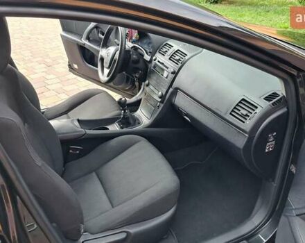 Чорний Тойота Авенсіс, об'ємом двигуна 1.6 л та пробігом 113 тис. км за 9500 $, фото 21 на Automoto.ua