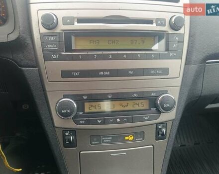 Чорний Тойота Авенсіс, об'ємом двигуна 1.8 л та пробігом 243 тис. км за 8550 $, фото 17 на Automoto.ua