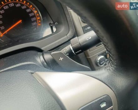 Чорний Тойота Авенсіс, об'ємом двигуна 1.8 л та пробігом 243 тис. км за 8550 $, фото 20 на Automoto.ua