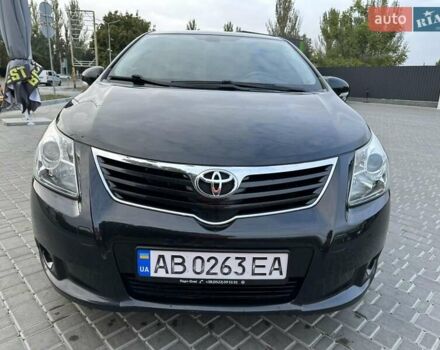Черный Тойота Авенсис, объемом двигателя 1.8 л и пробегом 175 тыс. км за 9300 $, фото 1 на Automoto.ua