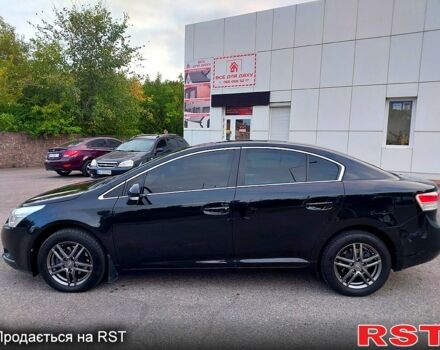 Черный Тойота Авенсис, объемом двигателя 1.8 л и пробегом 175 тыс. км за 9500 $, фото 2 на Automoto.ua