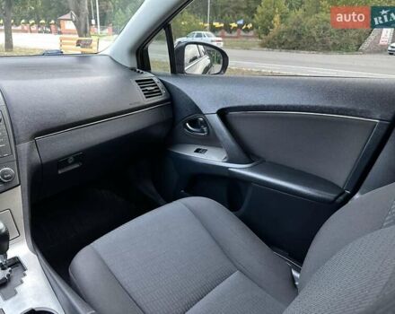 Черный Тойота Авенсис, объемом двигателя 1.8 л и пробегом 176 тыс. км за 8900 $, фото 19 на Automoto.ua