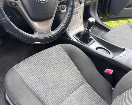 Чорний Тойота Авенсіс, об'ємом двигуна 1.8 л та пробігом 172 тис. км за 8700 $, фото 5 на Automoto.ua