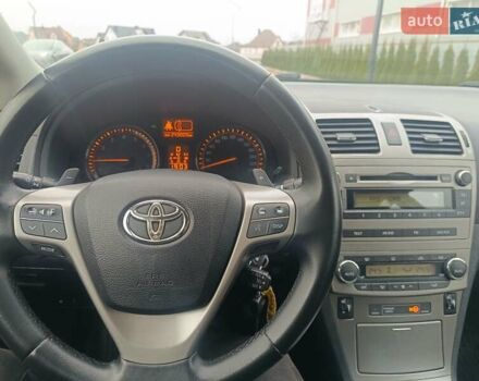 Чорний Тойота Авенсіс, об'ємом двигуна 1.8 л та пробігом 243 тис. км за 8550 $, фото 16 на Automoto.ua