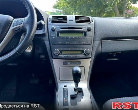 Черный Тойота Авенсис, объемом двигателя 1.8 л и пробегом 175 тыс. км за 9500 $, фото 6 на Automoto.ua