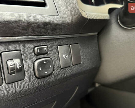 Черный Тойота Авенсис, объемом двигателя 2 л и пробегом 300 тыс. км за 8950 $, фото 26 на Automoto.ua