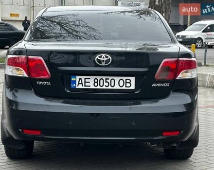 Чорний Тойота Авенсіс, об'ємом двигуна 1.8 л та пробігом 265 тис. км за 8999 $, фото 4 на Automoto.ua