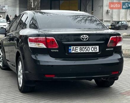 Чорний Тойота Авенсіс, об'ємом двигуна 1.8 л та пробігом 265 тис. км за 8999 $, фото 3 на Automoto.ua