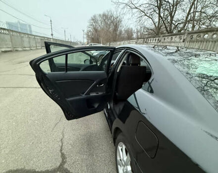 Чорний Тойота Авенсіс, об'ємом двигуна 2 л та пробігом 236 тис. км за 9999 $, фото 3 на Automoto.ua