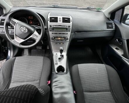 Черный Тойота Авенсис, объемом двигателя 1.8 л и пробегом 221 тыс. км за 7800 $, фото 4 на Automoto.ua