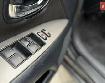 Черный Тойота Авенсис, объемом двигателя 2 л и пробегом 300 тыс. км за 8950 $, фото 32 на Automoto.ua